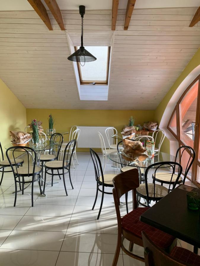 Penzion Rosenau Rožňava Exteriör bild